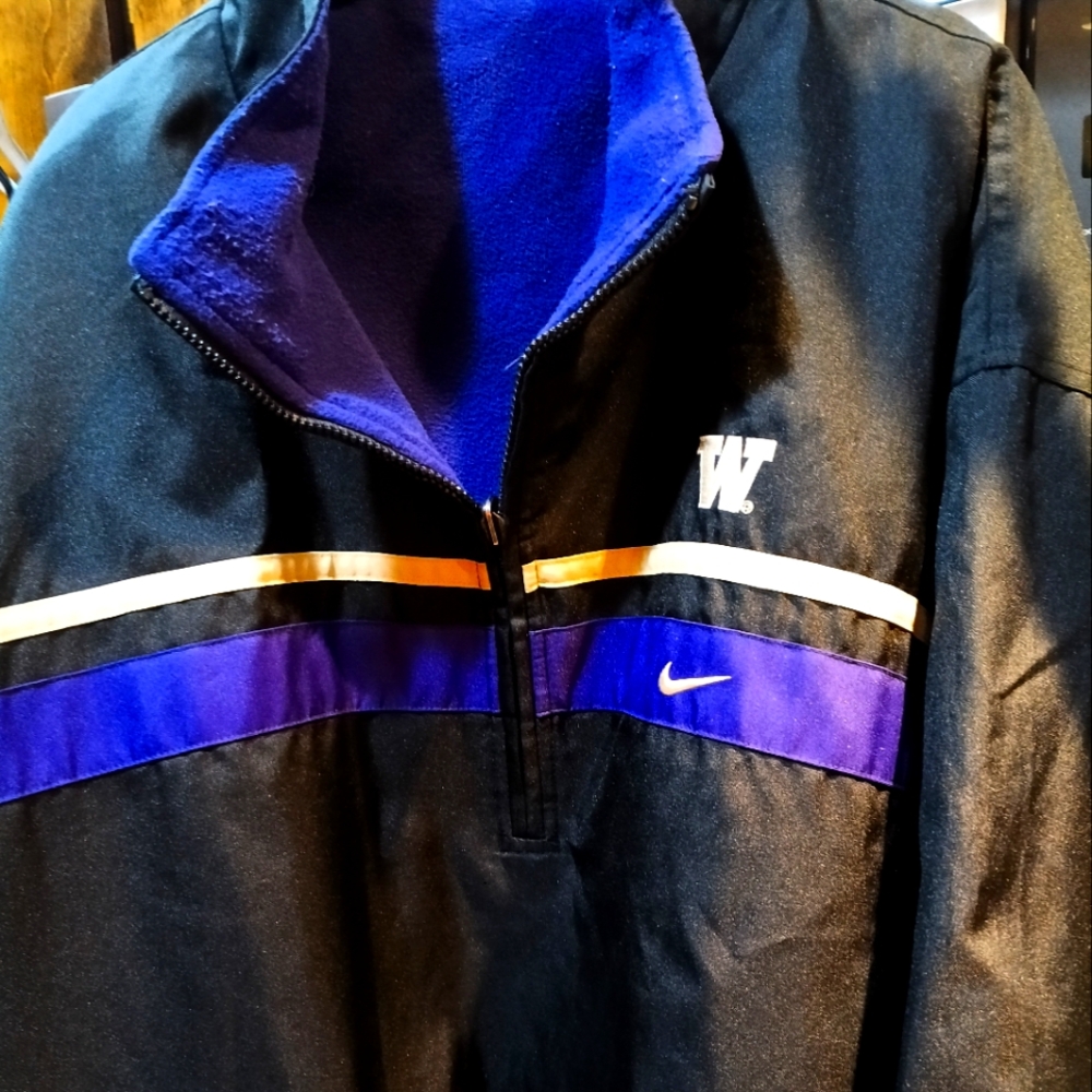 Nike Black and Purple Washington Huskies Pullover XL